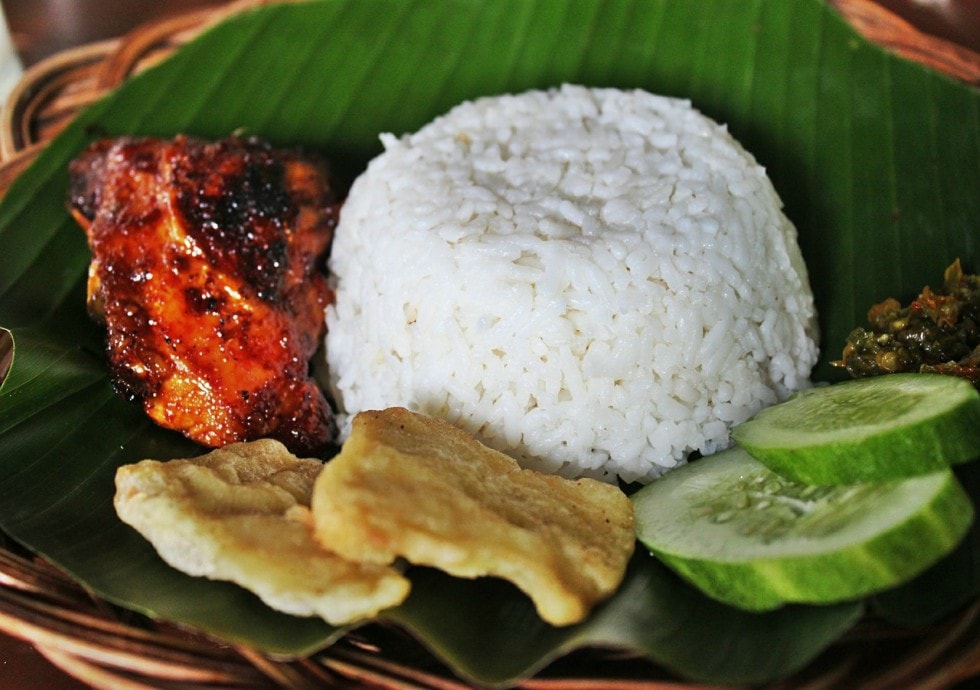 Indonesian food must-eat street food dishes