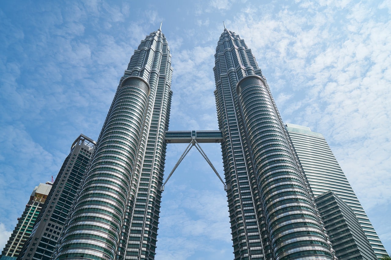 Petronas Tower 21 Awesome Things To Do and Eat in Kuala Lumpur